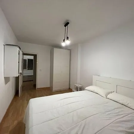 Cozy Blocks To The Beach Appartamento